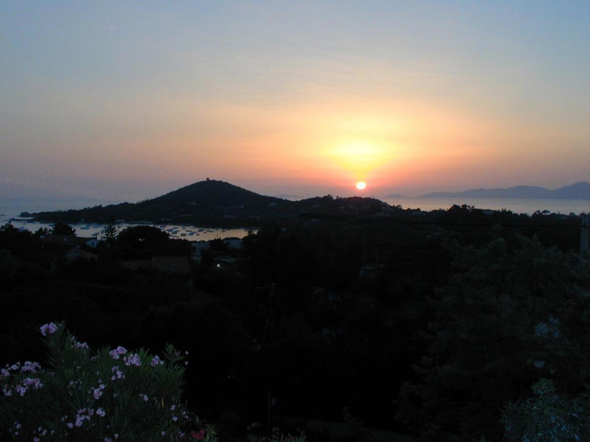 Villa Ghiatone Pietrosella Εξωτερικό φωτογραφία
