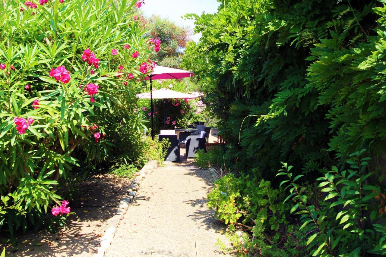 Villa Ghiatone Pietrosella Εξωτερικό φωτογραφία