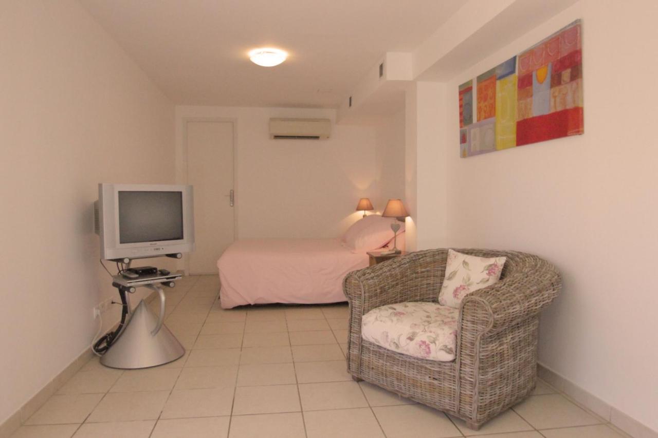 Villa Ghiatone Pietrosella Εξωτερικό φωτογραφία