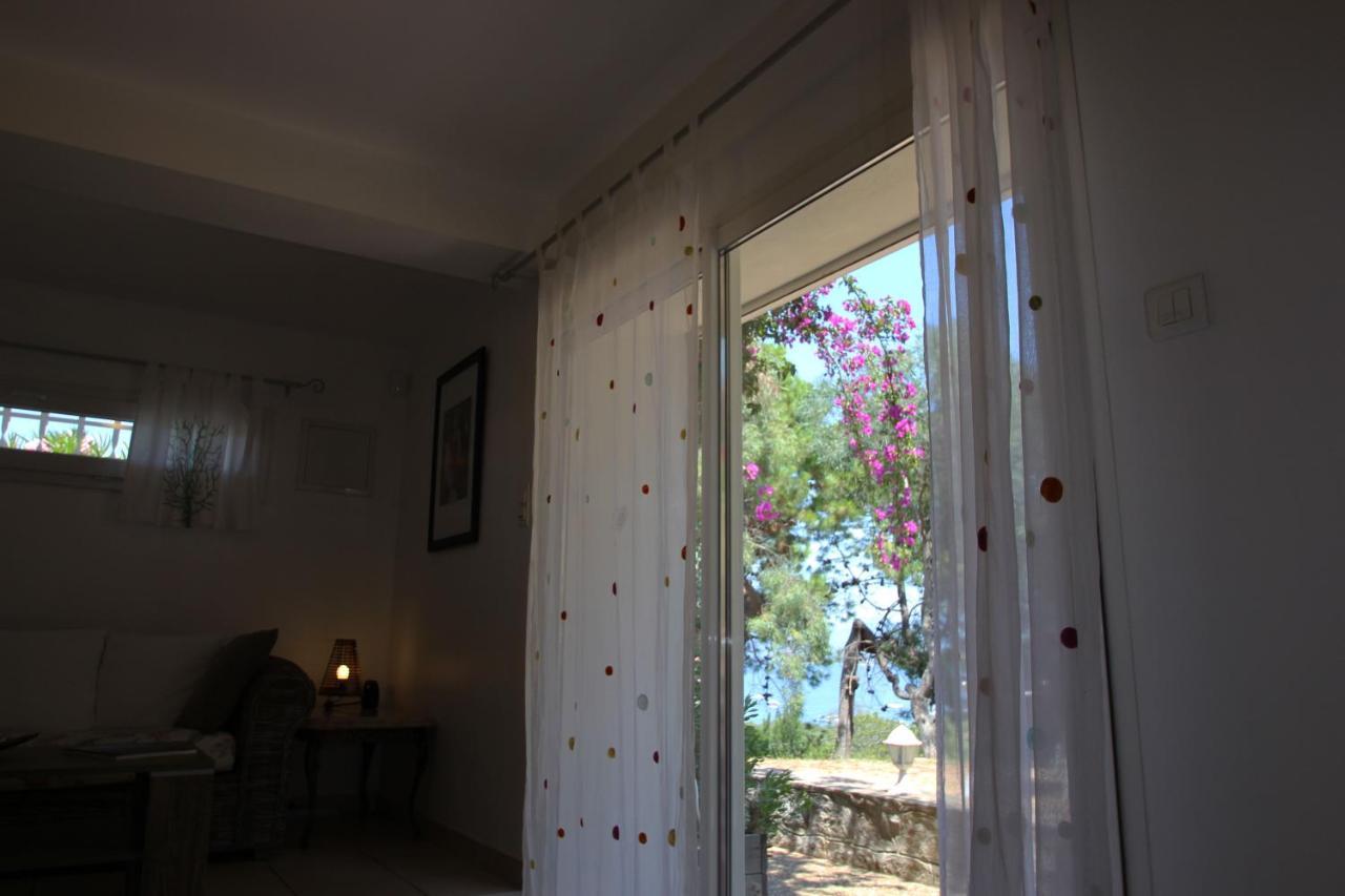 Villa Ghiatone Pietrosella Εξωτερικό φωτογραφία