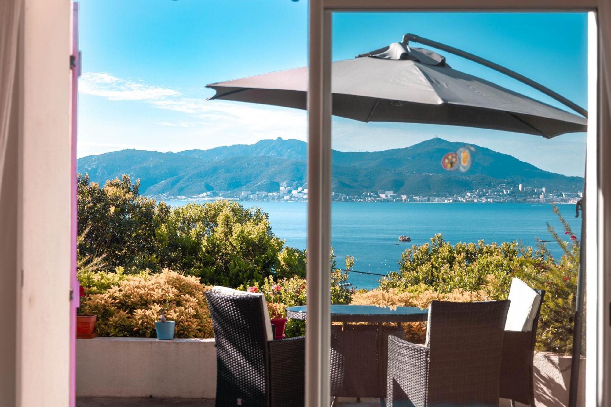 Villa Ghiatone Pietrosella Εξωτερικό φωτογραφία